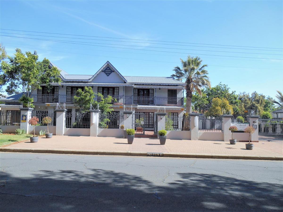 Oakwood Lodge Bloemfontein Exterior foto The main building of the school